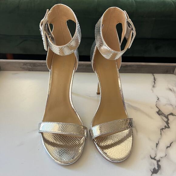 Michael Kors Giselle Silver Metallic Snake Embossed Leather Sandal Size 10 - Picture 3 of 13